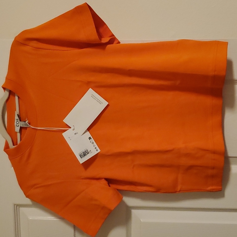 Brand new COS the clean cut t shirt, size S